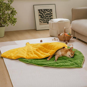 Tapete de pelúcia lavável em forma de folha para cães - The Leaf Collector